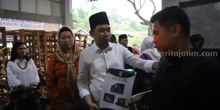 Warga Desa Pelosok Jember Buat Spring Bed Mengagetkan Bupati Fawait