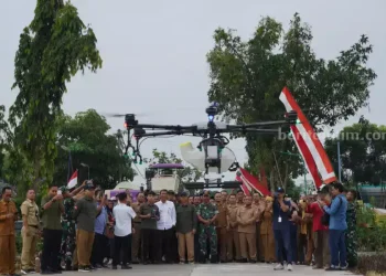 Pinjaman Satu Drone untuk Pemupukan Modern oleh DKPP Bojonegoro