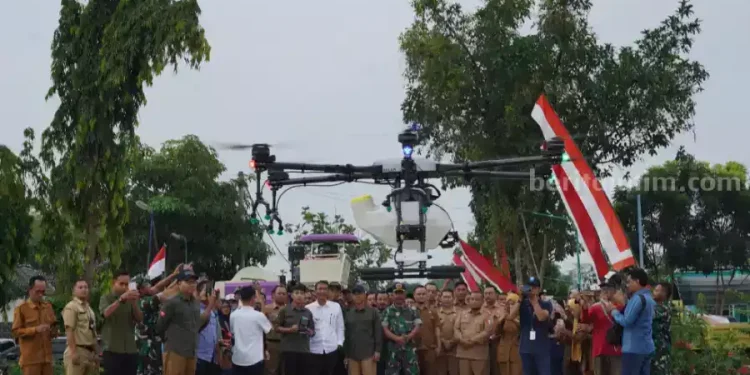 Pinjaman Satu Drone untuk Pemupukan Modern oleh DKPP Bojonegoro