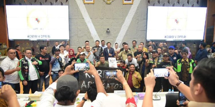 Catat Janji DPR kepada Ojol mengenai Undang-Undang Transportasi Online