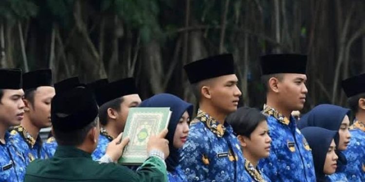 ASN Diusulkan Pensiun Usia 70 Tahun, Akademisi: Ini Negara Mau Mundur