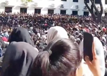 PHK Massal Meningkat Seiring Dengan Jumlah Pencari Kerja yang Semakin Membeludak