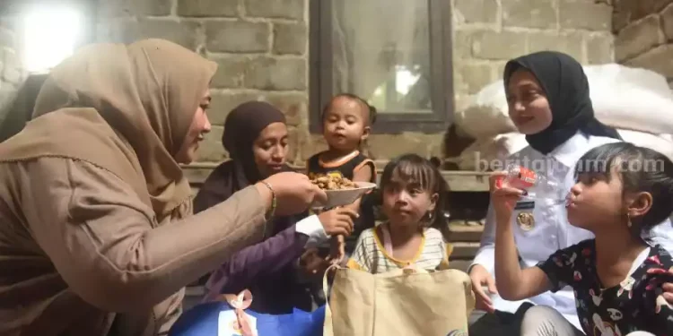 Paket Bantuan Pangan untuk Balita Stunting di Kelurahan Gayam oleh Mbak Wali dan Ning Faiqoh