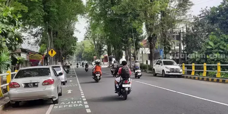 Jalur Sepeda di Bondowoso Ditegaskan Bukan Tempat Parkir atau Turunkan Penumpang