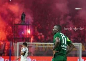 Persebaya dan Konsep Postulat Hornby dalam Sepak Bola