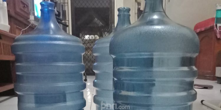 Pencucian Galon Guna Ulang Percepat Peluruhan Zat Berbahaya BPA dalam Air Minum