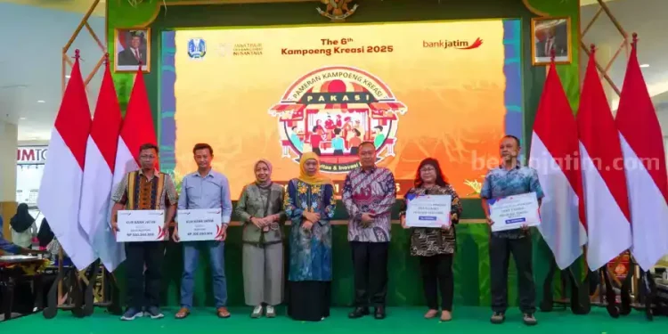 Bank Jatim Salurkan KUR Sebesar Rp800 Juta di Pameran Kampoeng Kreasi 2025