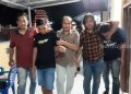 Aktivitas Penggalian Malam Hari Lima Orang Terduga Pencurian Kabel di Mojokerto Diamankan