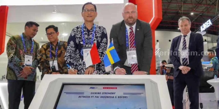 Jalin Tujuh Kerja Sama Strategis di Indo Defence 2025 oleh PT PAL Indonesia