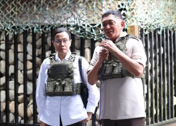 Menhan dan Menkeu Cek Prajurit TNI di Daerah Rawan Konflik Papua Sambil Pakai Rompi Anti Peluru