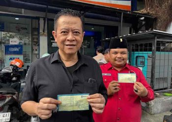 Simbol Semangat Tegak Lurus untuk Ibu Megawati