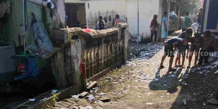 Pelajar SMP Driyorejo Alami Luka Parah di Tangan Setelah Bermain Petasan