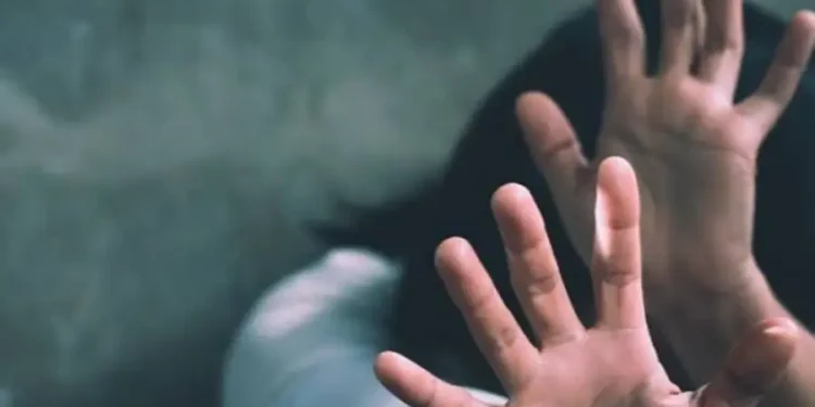 Korban Tidak Lapor, Pelaku Tunjukkan Kelamin ke Tetangga Kos Surabaya Dipulangkan