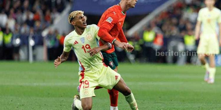 Pedang Bermata Dua dengan Nama Lamine Yamal