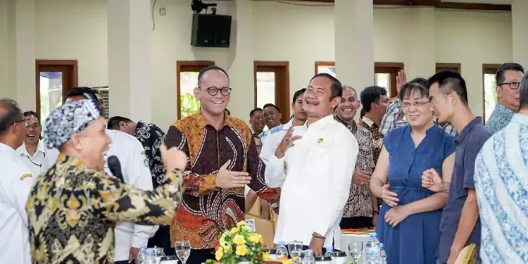 Aglomerasi Wilayah Investasi di Lamongan Sangat Strategis Menurut Yuhronur