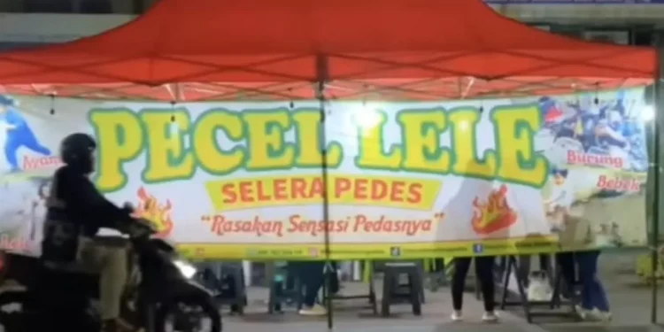 Pedagang Pecel Lele di Trotoar Berisiko Terjerat UU Tipikor, Eko Kuntadhi Kesal dan Sarankan UU Subversif
