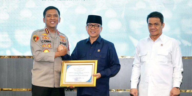 Penghargaan Kementerian Desa untuk Polresta Sidoarjo atas Pembongkaran Suap Perangkat Desa