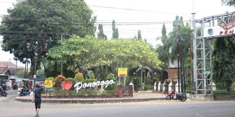 Sejarah Ponorogo, Usulan Legislatif untuk Peremajaan Patung Sukowati