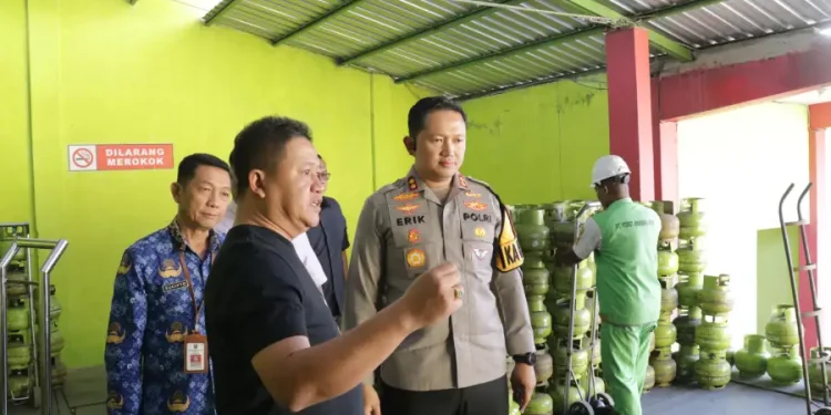 Agen Himbau Warga Magetan Beli Elpiji 3 Kg di Pangkalan Resmi Bukan Pengecer