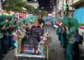 Delegasi APEKSI Naik Becak Menelusuri Jalan Dhoho Kota Kediri Disambut Ramah Warga