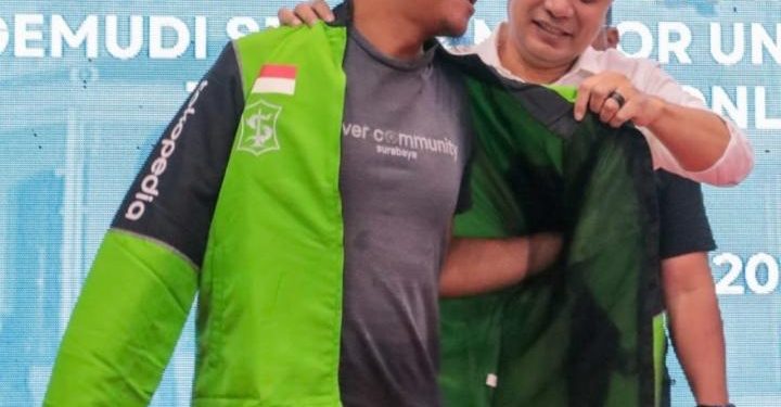 Pemkot Surabaya Luncurkan Perlindungan Sosial untuk Mitra Driver Roda Dua