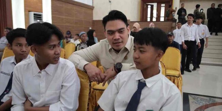 Bukti Keberadaan Negara dalam Pendidikan untuk Kaum Miskin