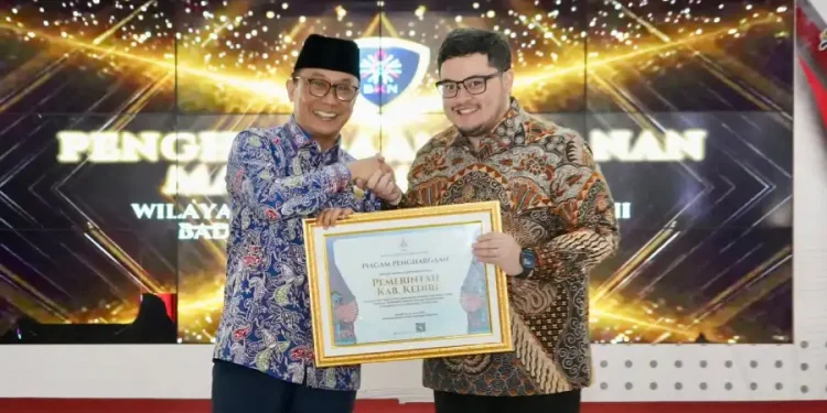 Dua Penghargaan BKN, Mas Dhito Komitmen Tingkatkan Indeks Reformasi Birokrasi