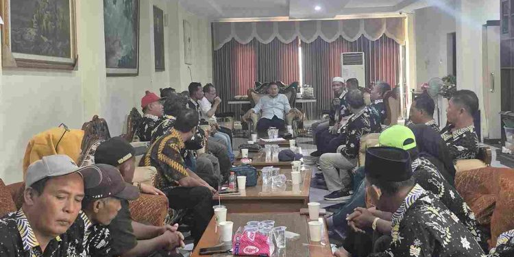 Nelayan Lamongan Keluhkan Lambannya Izin Kapal Di Atas 20 GT ke Bupati