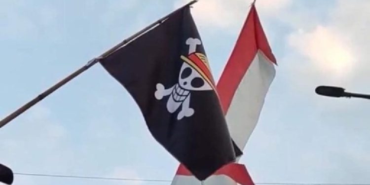 Ngibarin One Piece di HUT RI ke-80, Naniek Sudaryati: Kebijakan Apa yang Tidak Disukai?