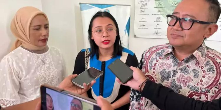 Gugat Tanah Warisan, Franciska Ungkap Rumah Terkunci Sepihak Usai Resepsi Pernikahan