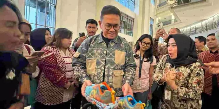 Tampil di Jakarta Muslim Fashion Week 2025, Sepatu Lokal Mojokerto Berpeluang Diekspor