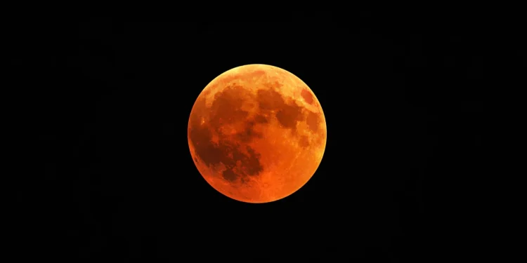 Gerhana Bulan Total Blood Moon Kembali Muncul Menurut BMKG Ini Jadwalnya