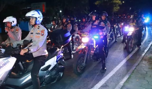 Tindakan Tegas Polres Gresik terhadap Kerumunan Massa yang Ganggu Kamtibmas