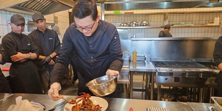 Kepiting Kalimantan Tersedia di Surabaya dengan Konsep Restoran Western