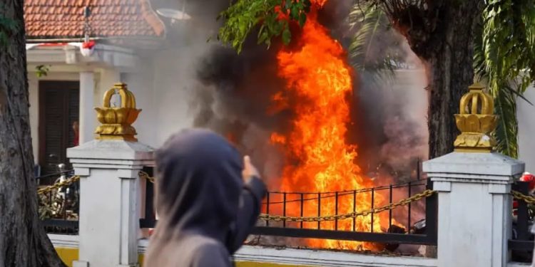 Algoritma AI Suara Palsu Medsos dan Dampaknya Terhadap Demokrasi