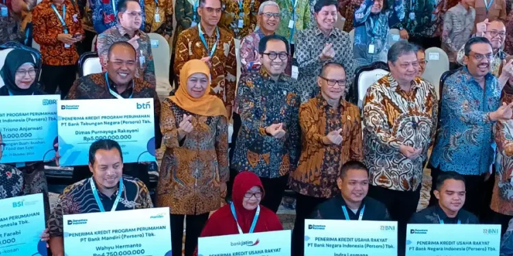 Akad Massal KUR 800 Ribu Debitur, Pemerintah Akselerasi Ekonomi Rakyat di Surabaya