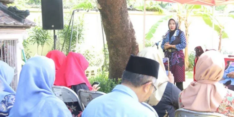Wabup Sidoarjo Undang Komda Lansia Berkumpul di Halaman Rumah Dinas