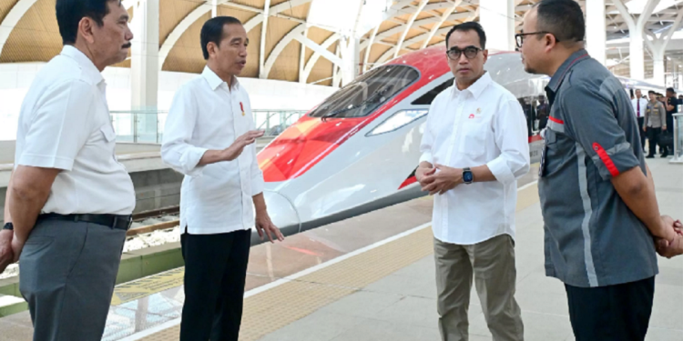 Anak Rizal Ramli Kritik Jokowi: Proyek Rugi Disebut Investasi Sosial, Corupti Jadi Amal Kebangsaan