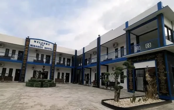 Turis Amerika Dilaporkan ke Polisi oleh Warga Pulau Bawean Gresik