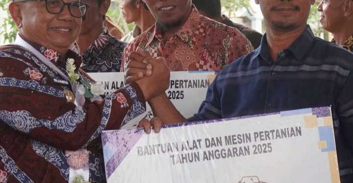 Tembakau Selopuro Blitar Menjadi Rebutan Pabrikan, Pemkab Blitar Suntik Alsintan