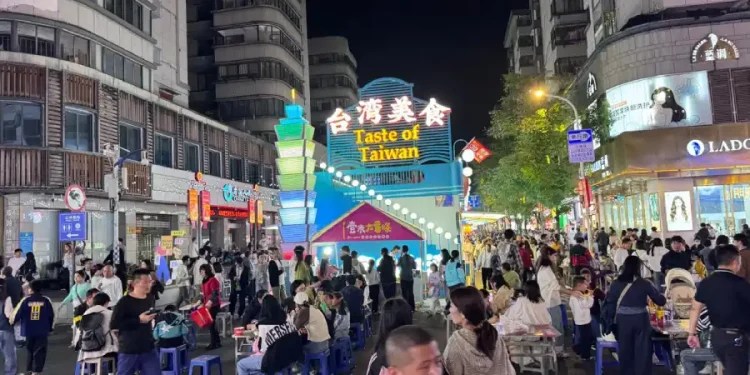 Pertemuan China dan Taiwan dalam Festival Makanan Kaki Lima