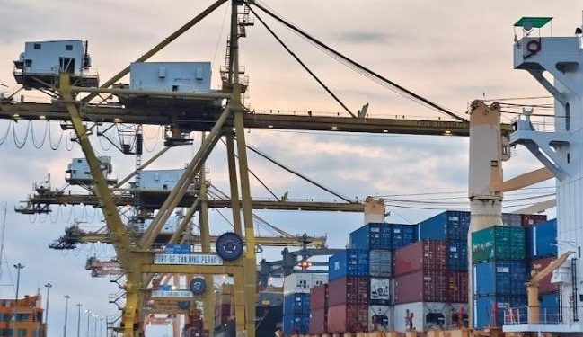 Kenaikan Arus Peti Kemas Tertinggi Sepanjang 2025 di TPS pada Bulan Oktober