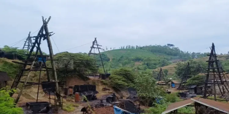 Bojonegoro Menuju UNESCO Global Geopark Melalui Tema Unik Petroleum System Terdangkal