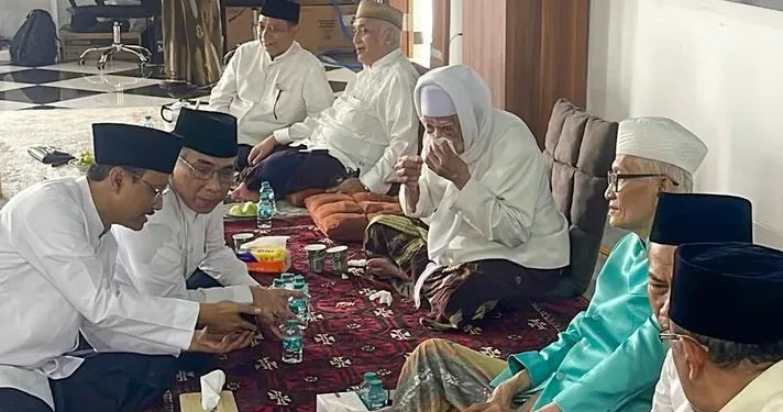 Gus Yahya dan Gus Ipul Saling Mengejek di Surabaya