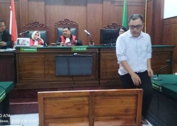 Tertangkap di Bandara Juanda, Operator Judi Online Terancam 2,5 Tahun Penjara