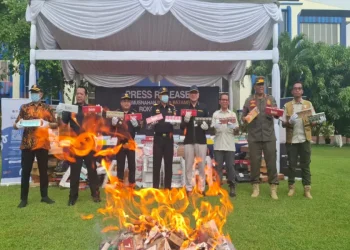 KPP Bea dan Cukai Sidoarjo Awasi Peredaran Rokok Ilegal dengan Ketat