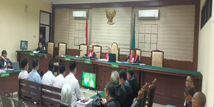 Korupsi Dam Kali Bentak, Kakak Mantan Bupati Blitar Dihukum 4 Tahun 8 Bulan