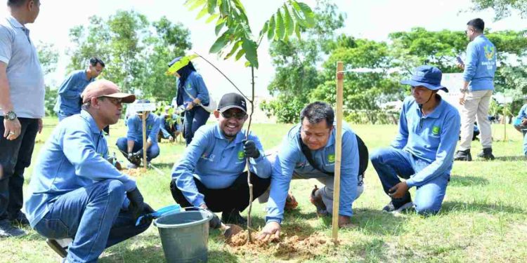 Sumenep Tanam 1300 Pohon di TPA Torbang Sebagai Paru-Paru Baru Kota