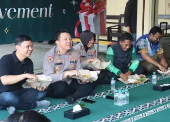 Sinergi Kondusifitas, Polres Mojokerto Kota Gelar Sarapan Bareng 100 Ojol