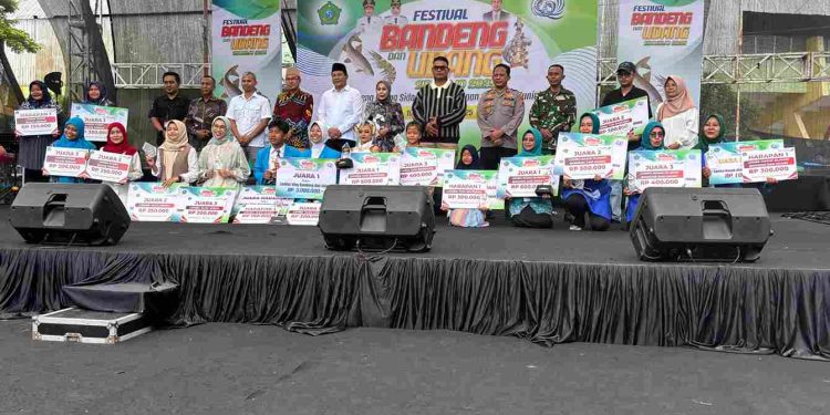 Ditutup Bupati Subandi, Festival Bandeng dan Udang Sidoarjo 2025 Dukung UMKM Perikanan Maju